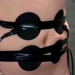 Lorelei Lee in 'Kink' Electrical Demo Part 3: Learn how to play with electricity (Thumbnail 15)