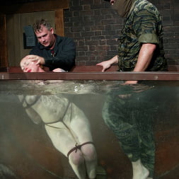 Lorelei Lee in 'Kink' Sgt. Major and Lorelei Lee (Thumbnail 12)