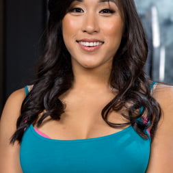 Mia Li in Asian Assault (Photo 2) Mia Li in 'Kink' Asian Assault (Thumbnail 2)