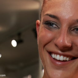 Mischa Brooks in Perfect Body, Beautiful Face - First Time Public Sex and BDSM (Photo 10) Mischa Brooks in 'Kink' Perfect Body, Beautiful Face - First Time Public Sex and BDSM (Thumbnail 10)