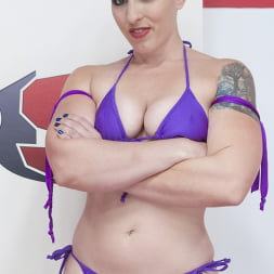 Mistress Kara en 'Kink' Finales de Summer Vengeance 2015: los dos mejores luchadores se enfrentan (Miniatura 17)