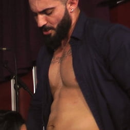 Mona Wales in 'Kink' Cum Dumpster Loves Being Passed Around a Punk Show (Thumbnail 21)