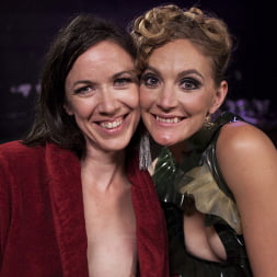 Mona Wales en 'Kink' Zorra dolorida llevada al límite por una dominatriz de látex electro (Miniatura 7)