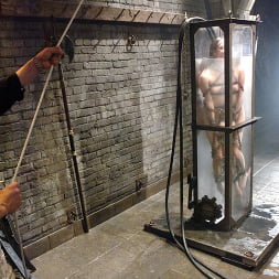 Nadia Styles in 'Kink' Nadia Styles (Thumbnail 13)