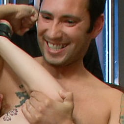 Payton Bell en Puta marcada - Payton Bell es follada y tatuada por completos desconocidos (foto 10) Payton Bell en 'Kink' Puta marcada - Payton Bell es follada y tatuada por completos desconocidos (Miniatura 10)