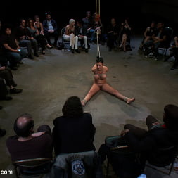 Princess Donna Dolore en 'Kink' Mal trato (Miniatura 6)