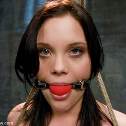 Raina Verene en 'Kink' and Princess Donna Dolore (Miniatura 5)