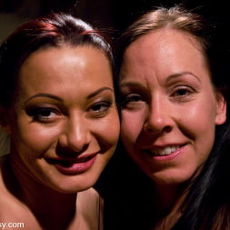 Sandra Romain in Julie Night (Photo 15) Sandra Romain in 'Kink' Julie Night (Thumbnail 15)