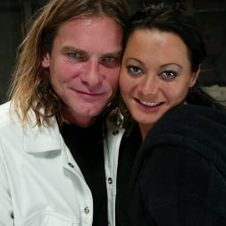 Sandra Romain in and Evan Stone (Photo 15) Sandra Romain in 'Kink' and Evan Stone (Thumbnail 15)