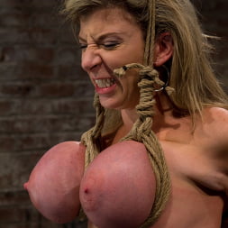 Sara Jay in MILF with HUGE EE tits gets them severely bound Pulled brutally to tippy toes! Yea that hurts (Photo 16) Sara Jay in 'Kink' MILF with HUGE EE tits gets them severely bound Pulled brutally to tippy toes! Yea that hurts (Thumbnail 16)