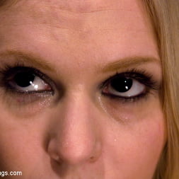 Sarah Jane Ceylon in Public Gangbang 3 (Photo 4) Sarah Jane Ceylon in 'Kink' Public Gangbang 3 (Thumbnail 4)