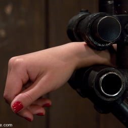 Sarah Shevon in 'Kink' Joins the ranks of Device Models (Thumbnail 10)