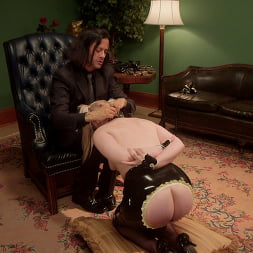 Sir Nik in 'Kink' Collaring: The Bond Beyond the Bondage (Thumbnail 1)
