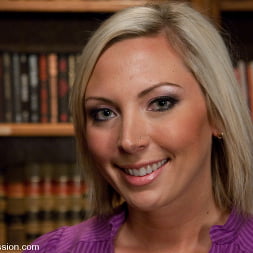 Skylar Price in Role Reversal (Photo 15) Skylar Price in 'Kink' Role Reversal (Thumbnail 15)