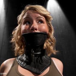 Sofia Lauryn in 'Kink' - Punished Princess - First ANAL Scene! (Thumbnail 18)