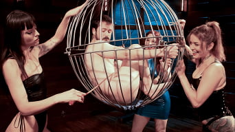 Vanessa Vega en 'Peeping Tom Gets Gangbanged'