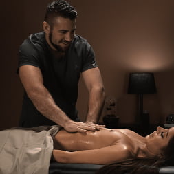 Vanna Bardot in Secret Menu: Vanna Bardot and Dante Colle (Photo 2) Vanna Bardot in 'Kink' Secret Menu: Vanna Bardot and Dante Colle (Thumbnail 2)